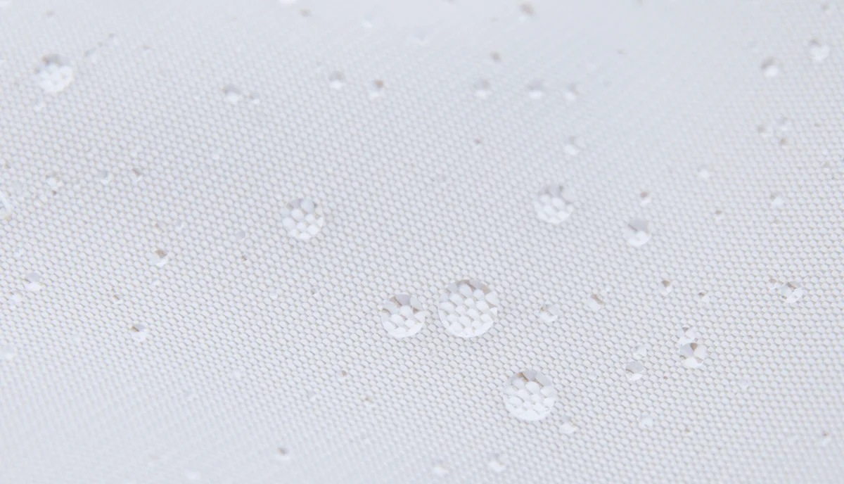 Vertigo Covers glider cover breathable and water resistant